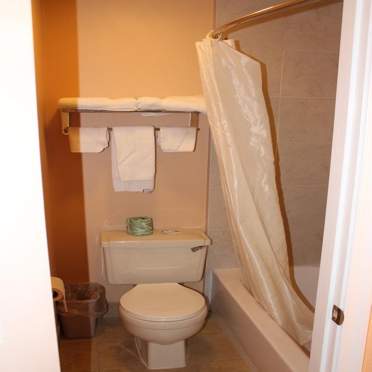 Budget Inn Lynchburg And Bedford Goode Kamer foto